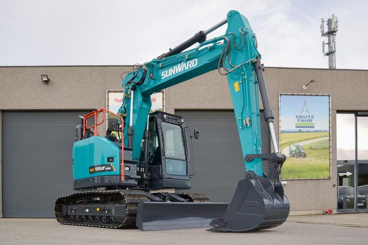 Sunward SWE 155UF-2PB, Articles professionnels, Machines & Construction | Grues & Excavatrices
