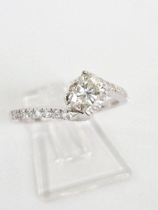 Bague de fiançailles - 18 carats Or blanc - 0.88ct. tw., Bijoux, Sacs & Beauté, Bijoux anciens