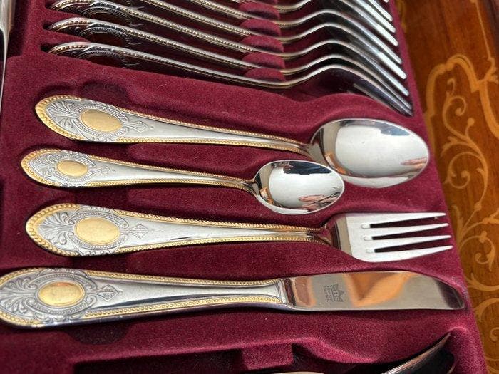 Bestekset voor 12 personen (70) - SBS SOLINGEN 23/24 K GOUD, Antiquités & Art, Antiquités | Meubles | Tables
