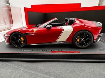 BBR 1:18 - Modelauto - Ferrari 12 Cilindri Spider Rosso