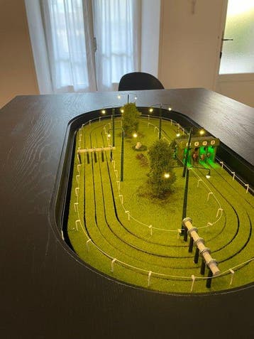 Tafel - hard hout, Staal, Aluminium, Plastic, Glas -, Antiek en Kunst