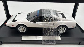 Norev 1:18 - Modelauto - Ferrari 308 GTS 1982 - (COD.16), Nieuw