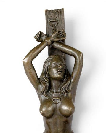 J. Patoue - Sculpture, Blindfolded Female - 14 cm - Bronze