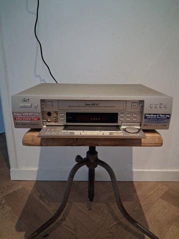 JVC HR-S9700 | Super VHS ET-recorder | Tijdbasiscorrector