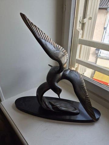 Sculpture, La mouette plongeante - 40 cm - Régule, Marbre