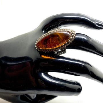 Oude ring met natuurlijk Baltisch amber 8,0 g - Barnsteen -, Nieuw