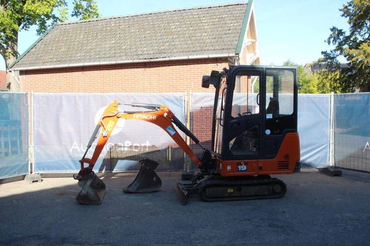 Veiling: Minigraver Hitachi ZX19-6CR Diesel 11.5kW 2022, Zakelijke goederen, Machines en Bouw | Kranen en Graafmachines, Ophalen