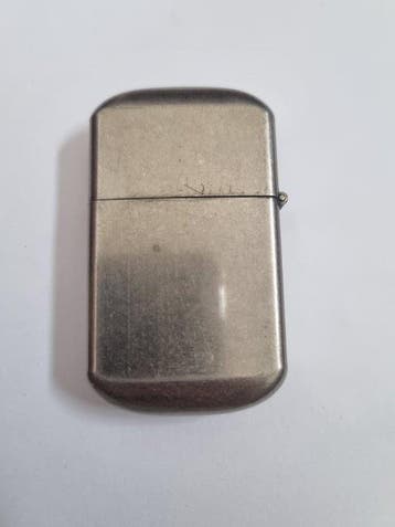 Sans prix de réserve - Briquet - Acier