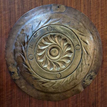 Gothisch Aalmoezen schotel - Messing - 17e eeuw - Nuremberg