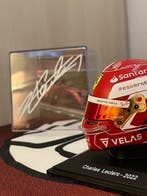 Ferrari - Charles Leclerc - 2022 - Schaal 1/5 helm, Verzamelen, Nieuw
