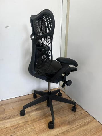 50 + Herman Miller Mirra 2 Full Option Bureaustoelen!, Verzenden, Zwart, Zo goed als nieuw, Bureaustoel