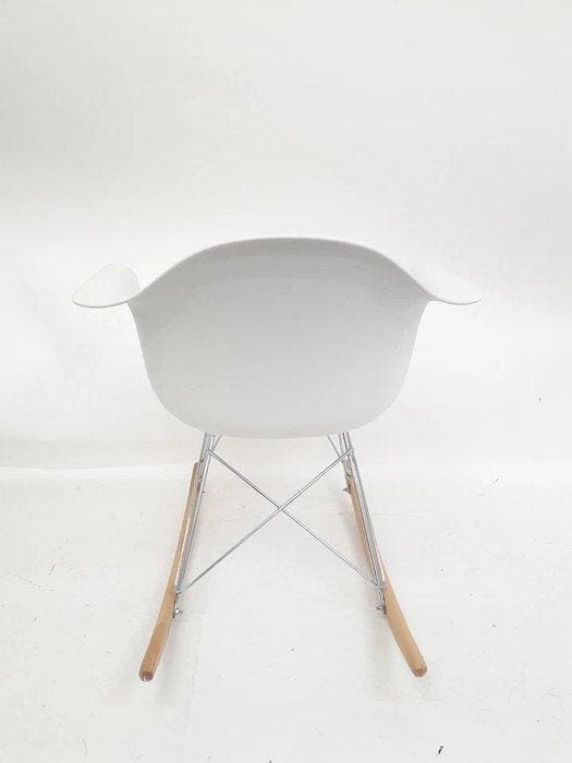 Vitra - Charles & Ray Eames - Schommelstoel - Plastic, Hout, Antiek en Kunst, Antiek | Meubels | Stoelen en Sofa's