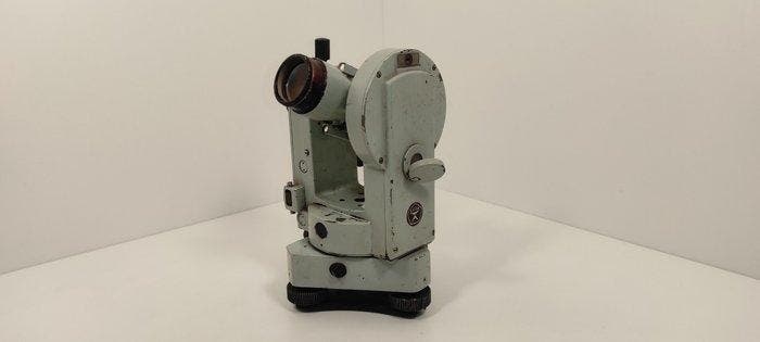 Waterpas (optisch instrument) - Theodolite 2T30 - 1980-1990, Collections, Appareils photo & Matériel cinématographique