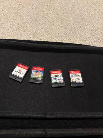 Nintendo - Switch Neon - Videogameconsole + games, Games en Spelcomputers, Nieuw