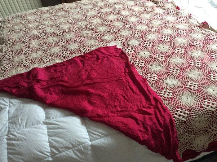 Bedsprei - 230 cm - 180 cm - Handgemaakt gehaakt, Antiek en Kunst, Antiek | Tapijten, Tafelkleden en Textiel