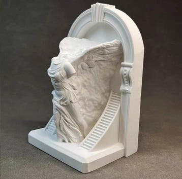 Figuur - Winged Victory (Nike of Samothrace) - Hars
