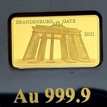 Fiji. 5 Dollars Brandenburg Gate, 1/100 Oz (.999) (Zonder, Postzegels en Munten