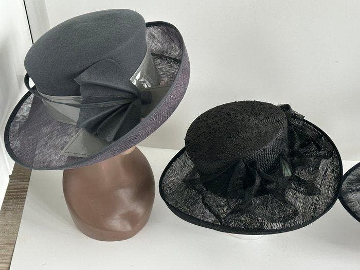 Collectie merkartikelen - Magnifiek Elegante Zomer Hoeden, Antiek en Kunst, Curiosa en Brocante