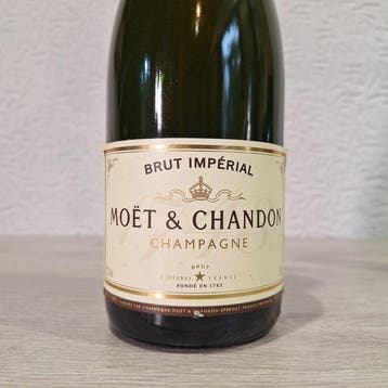 Moët & Chandon, Laurent-Perrier, Louis Roederer - Champagne, Collections
