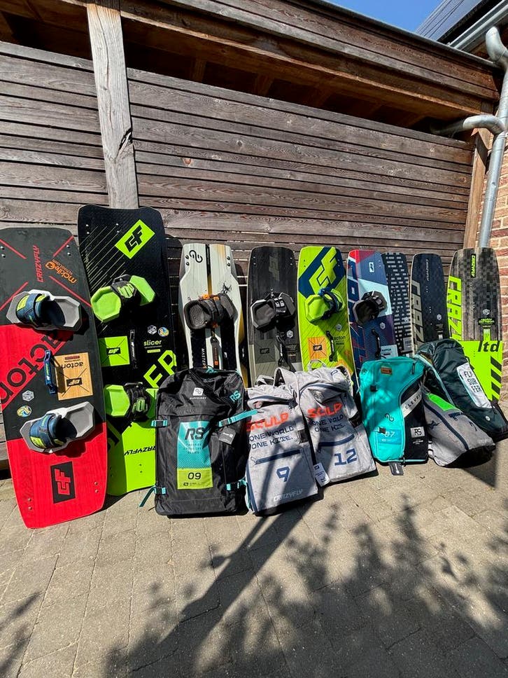 Planches de kitesurf en promotion - Neuf et occasion, Watersport en Boten, Kitesurfen, Ophalen of Verzenden