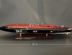 Azimut 1:6 - Tentoonstelling modelboot - Runabout Hydro Miss, Nieuw