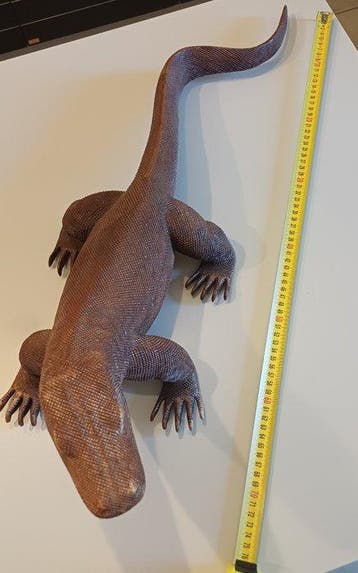 Scultura Vintage Drago di Komodo in Legno Massiccio –