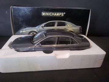 Minichamps 1:18 - Voiture miniature - Audi A4 - 2005