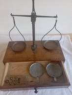 Balans of weegschaal - Metaal, Hout, Messing - Vintage