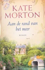 Aan de rand van het meer 9789022583036 Kate Morton, Boeken, Verzenden, Gelezen, Kate Morton