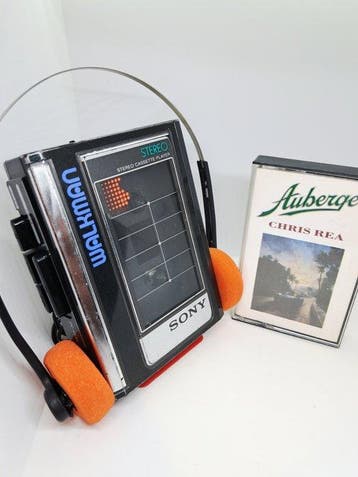 Sony - Walkman WM-32-Made in Japan with Chris Rea tape-fully