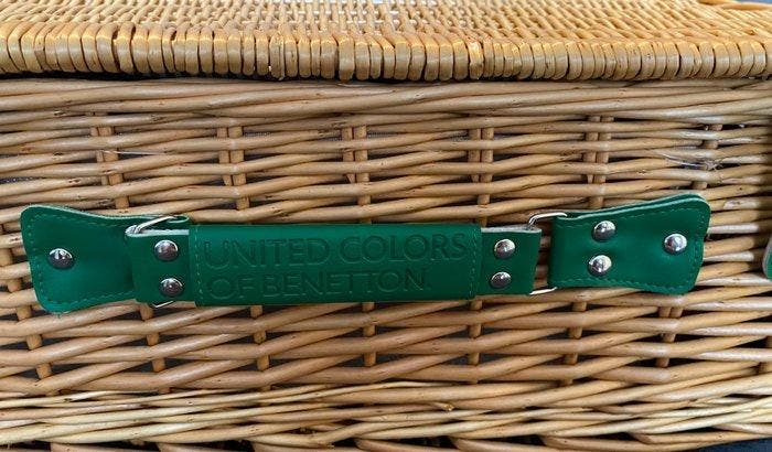 United Colors of Benetton - Picknickmand - wicker, glas,, Antiek en Kunst, Curiosa en Brocante