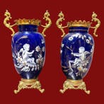 Vase - Verre bleu cobalt - Une paire de vases en verre à, Antiquités & Art