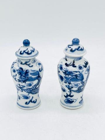 Vase avec couvercle - Porcelaine - Chine - Dynastie Qing