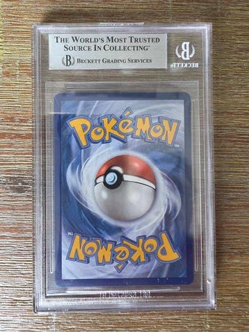 Pokémon - 1 Graded card - Noctali 17/17 Foil - Beckett 9