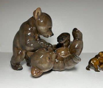 Rosenthal - Beeldje - Set of 2 Playing Bear Cubs (2) -