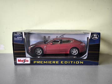 Maisto 1:18 - Modelauto - Porsche Panamera Turbo 1/18 scale, Nieuw