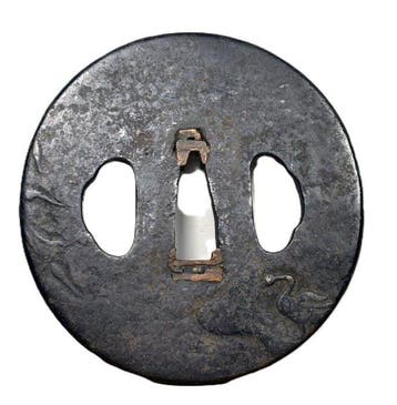 Japanse ijzeren tsuba met kraanvogels en landschapsmotief –, Antiek en Kunst