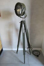 Staande lamp - Hout - Vintage * Uniek * Driepoot vloerlamp *