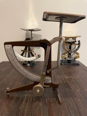 Balance chimique (3) - Laiton, Métal, Émail - Balances
