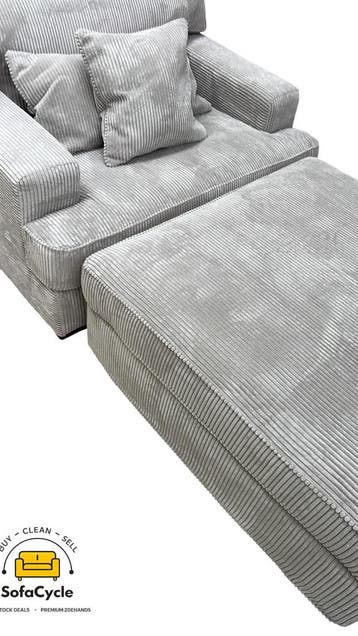 Fauteuil grijs in ribstof met poef – overstock, Verzenden, Nieuw