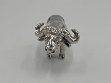 Beeldje, buffel-miniatuur - 3.9 cm - .925 zilver