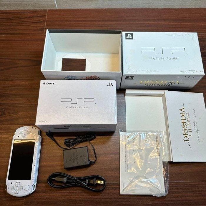 Sony - PSP-3000 - Sony PSP-3000 Dissidia Final Fantasy, Consoles de jeu & Jeux vidéo, Consoles de jeu | Accessoires Autre