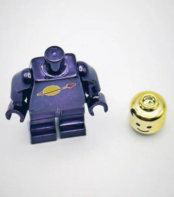 Lego Minifigurine - Classic Space - Lego Chrome Purple, Kinderen en Baby's, Speelgoed | Duplo en Lego, Nieuw
