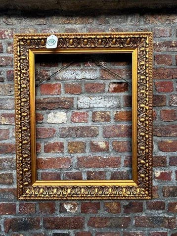 Lijst - 198. Oude goud vergulde schilderijlijst. Voor
