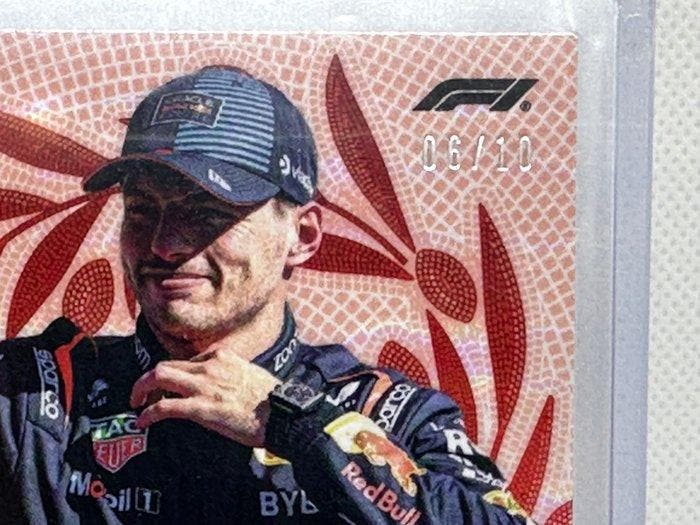 Topps Eccellenza Max Verstappen 06/10 Serialized card,, Verzamelen, Stickers