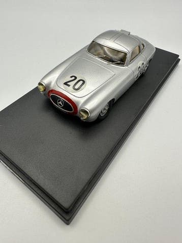 Pinko 1:43 - Model raceauto - Mercedes 3000 SL Coupè - #20