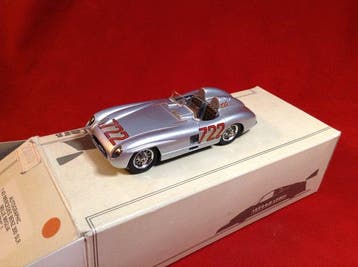 Autographic - made in England 1:43 - Model raceauto -