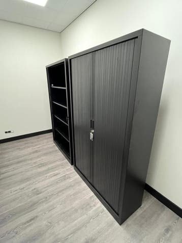 Hoge roldeurkast zwart 195 x 120 x 47 cm - archiefkast, 100 tot 150 cm, Verzenden, Zo goed als nieuw, Metaal