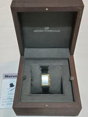 Girard-Perregaux - Tank Vintage (solid gold 18K) - 2532 Ref.
