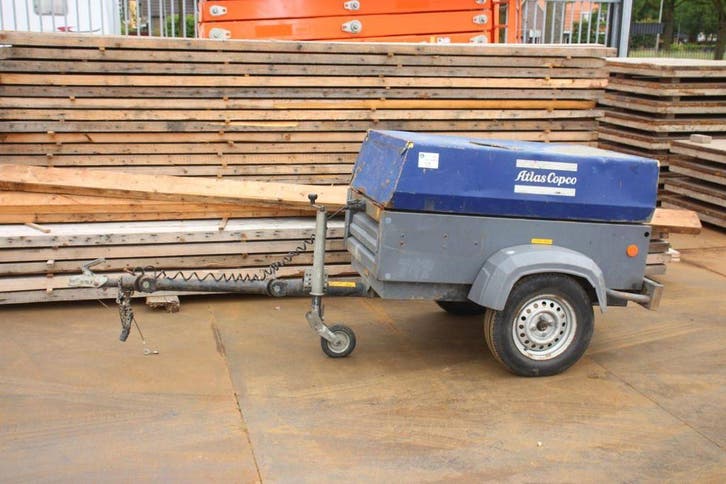 Veiling: Compressor Atlas Copco XAS47KD Diesel 7bar 2009, Articles professionnels, Machines & Construction | Pompes & Compresseurs